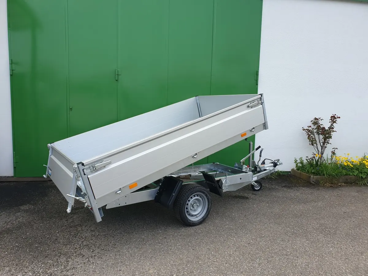 7. Hapert Einachsrückwärtskipper 1800kg